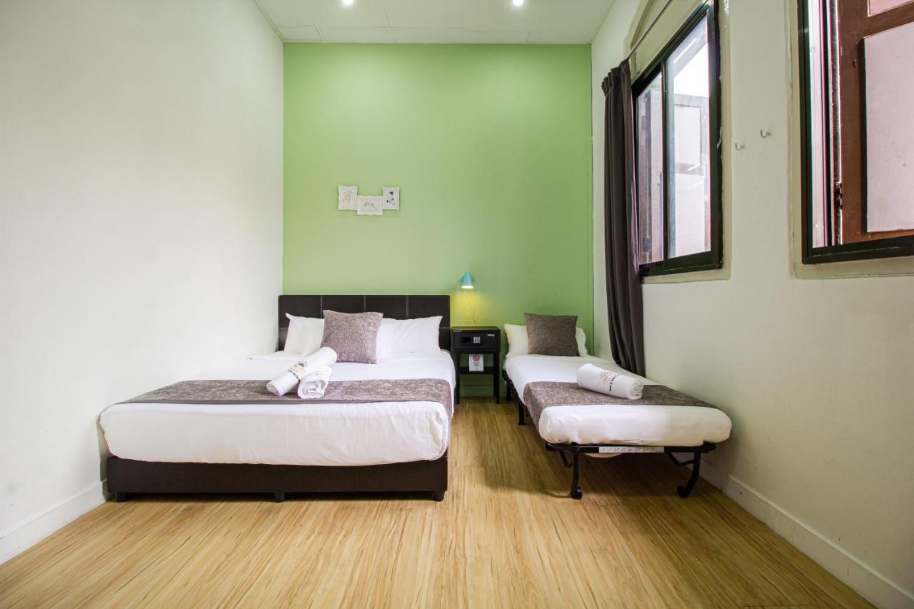 Q Loft Hotels@Geylang Singapore Esterno foto
