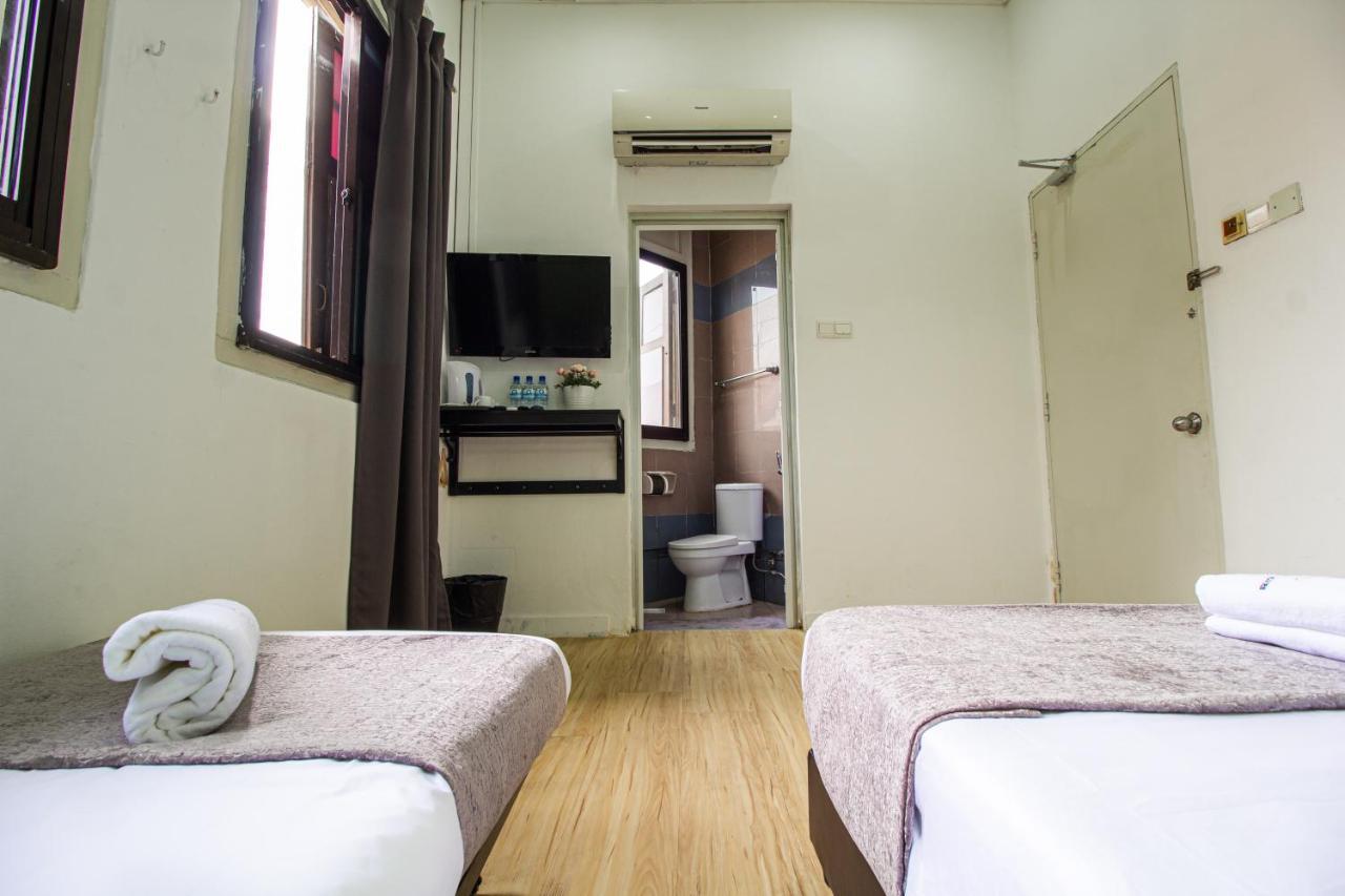 Q Loft Hotels@Geylang Singapore Esterno foto